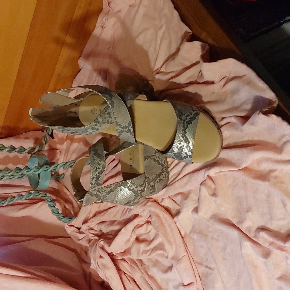 Womans sandles
